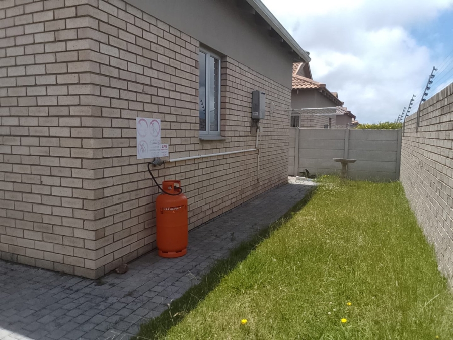 To Let 3 Bedroom Property for Rent in Pacaltsdorp Western Cape